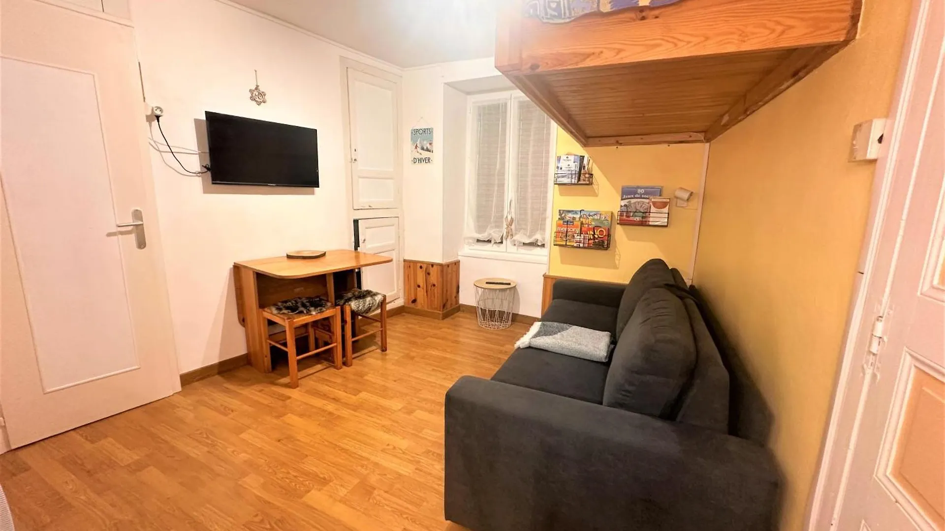 Studio Cocooning A Cauterets 3 Personnes 0*,  France